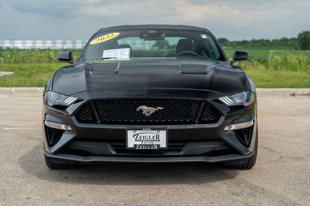 2022 Ford Mustang GT Premium photo 2