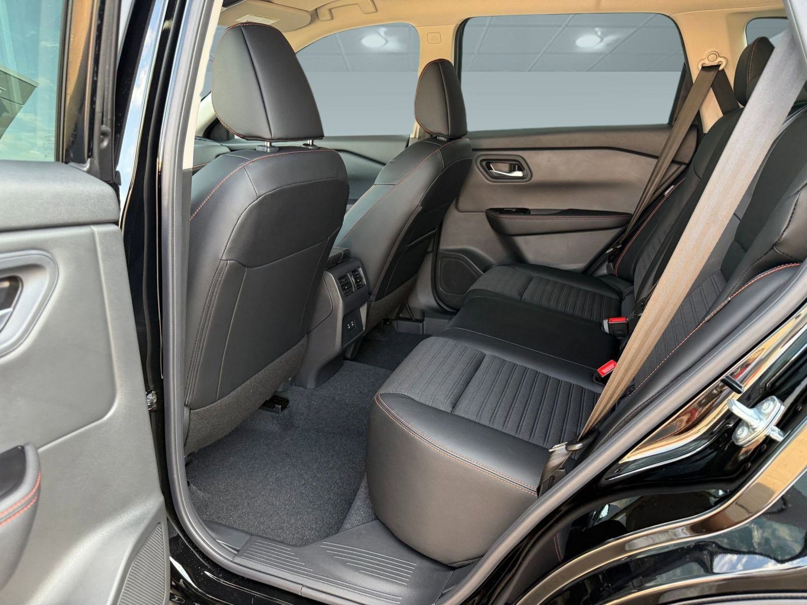 2026 Nissan Rogue SV photo 11