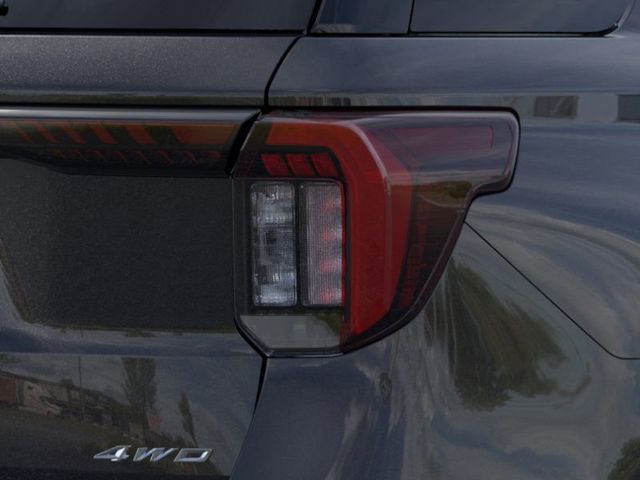 2025 Ford Explorer ST-Line photo 16