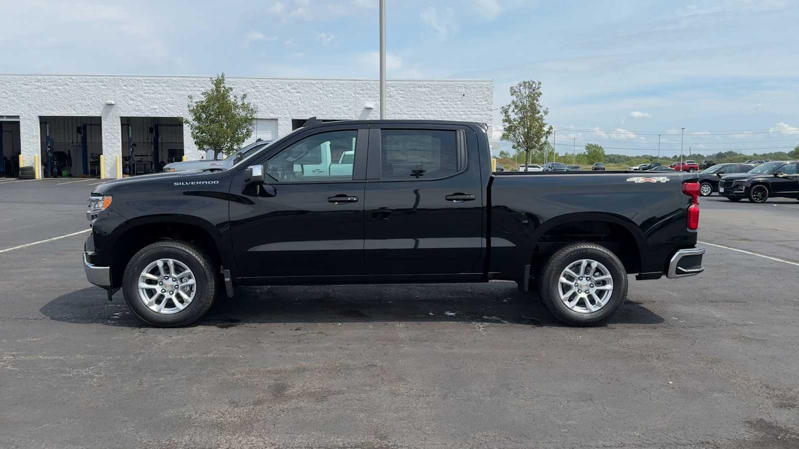 2026 Chevrolet Silverado 1500 LT photo 4