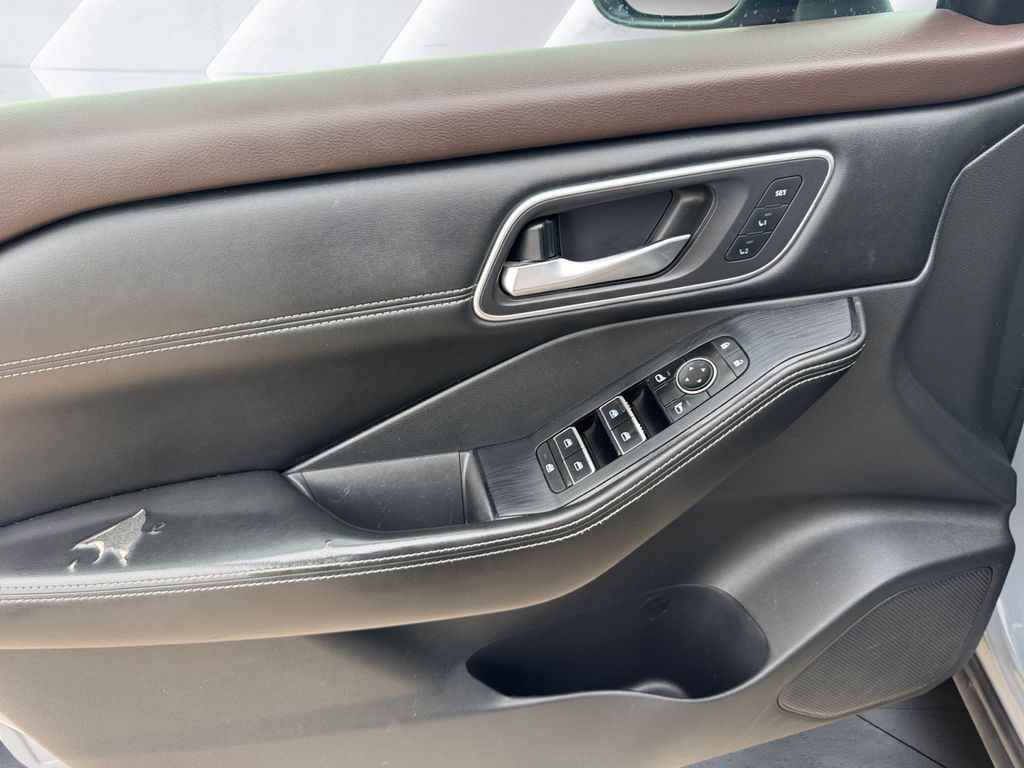 2021 Nissan Rogue SL photo 6
