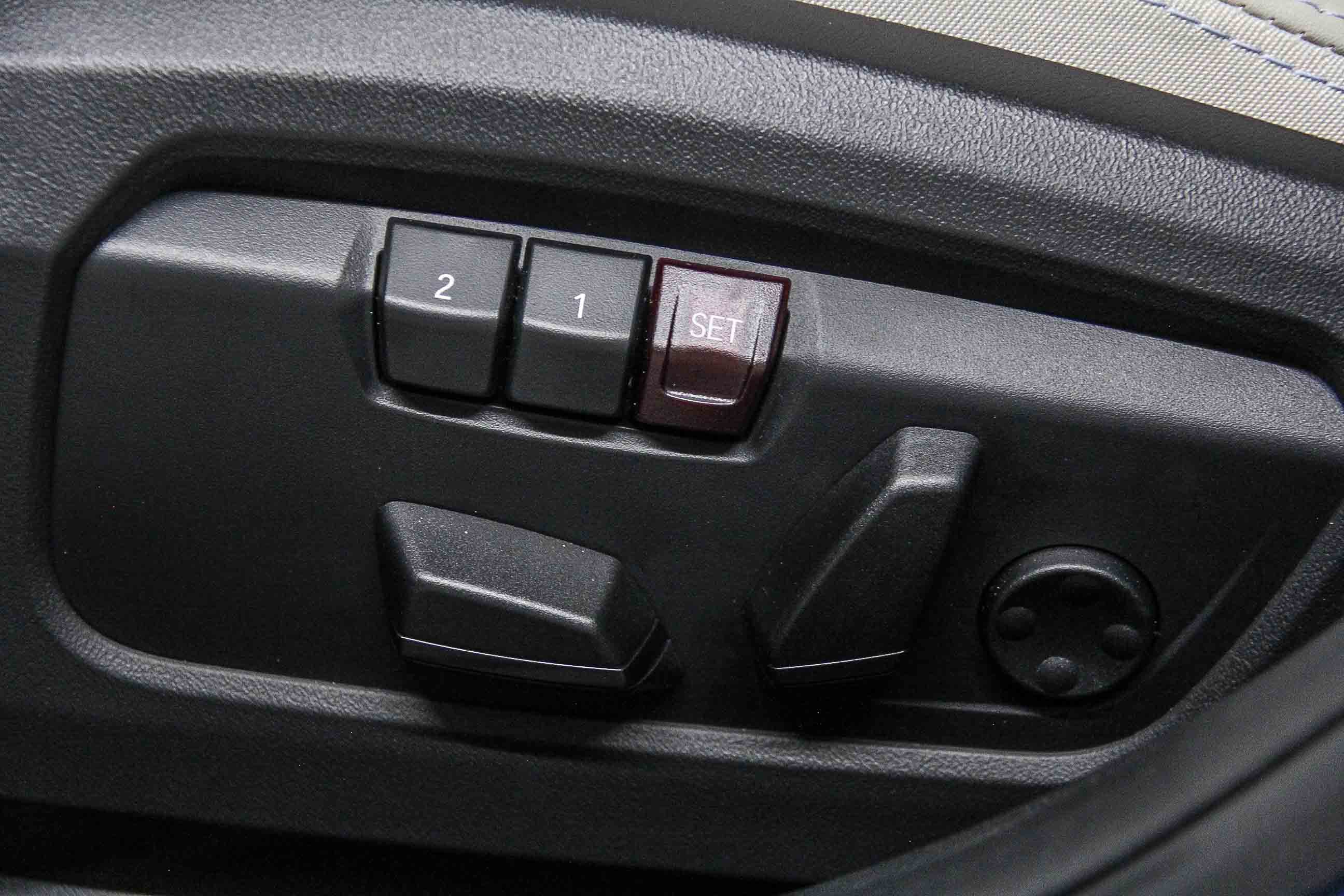 2026 Mini Cooper Hardtop S 4 Door Iconic photo 22