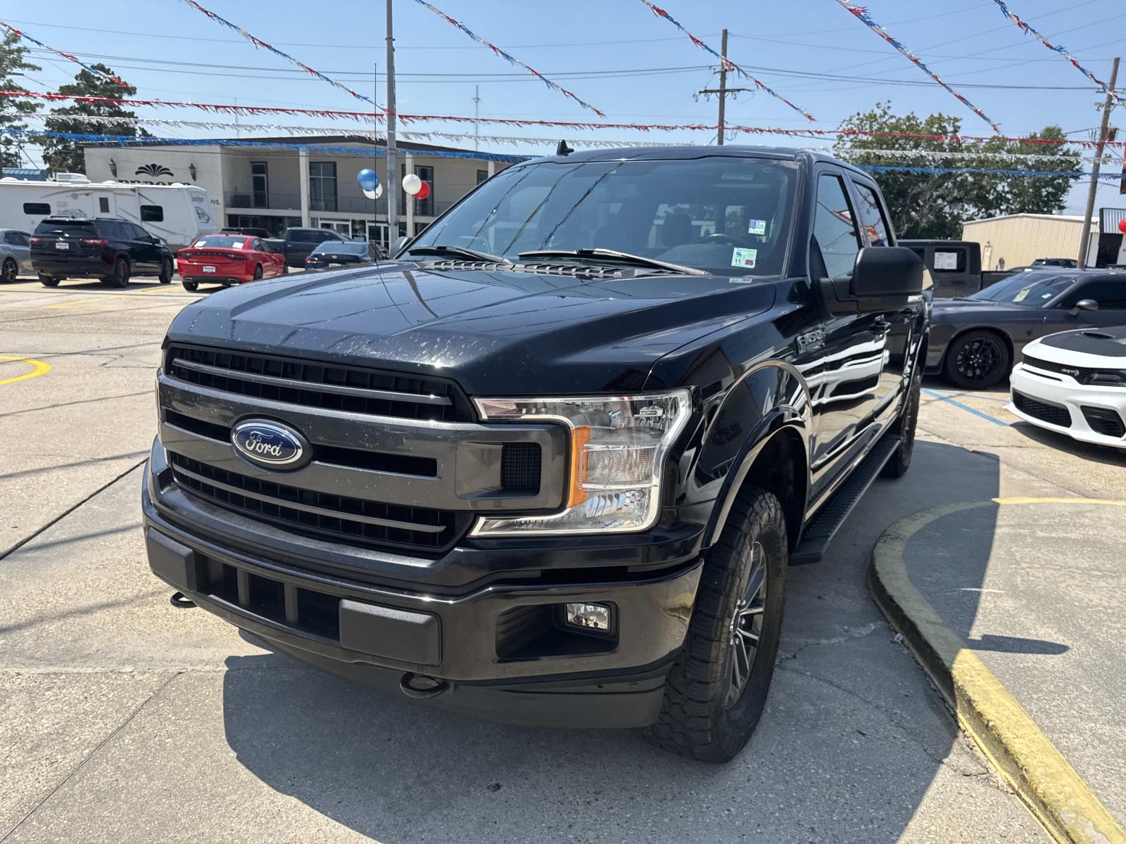 2019 Ford F-150 XLT photo 2