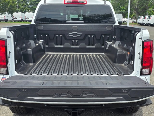 2025 Chevrolet Colorado Trail Boss photo 3