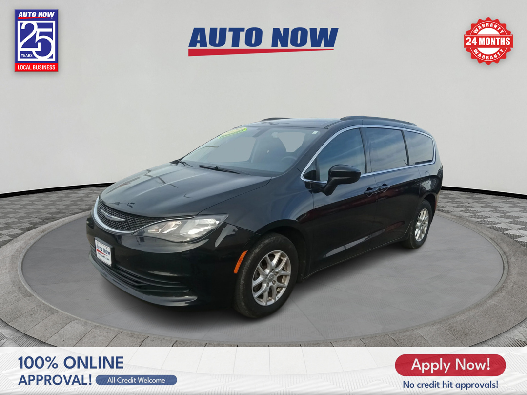 2020 Chrysler Voyager's photo