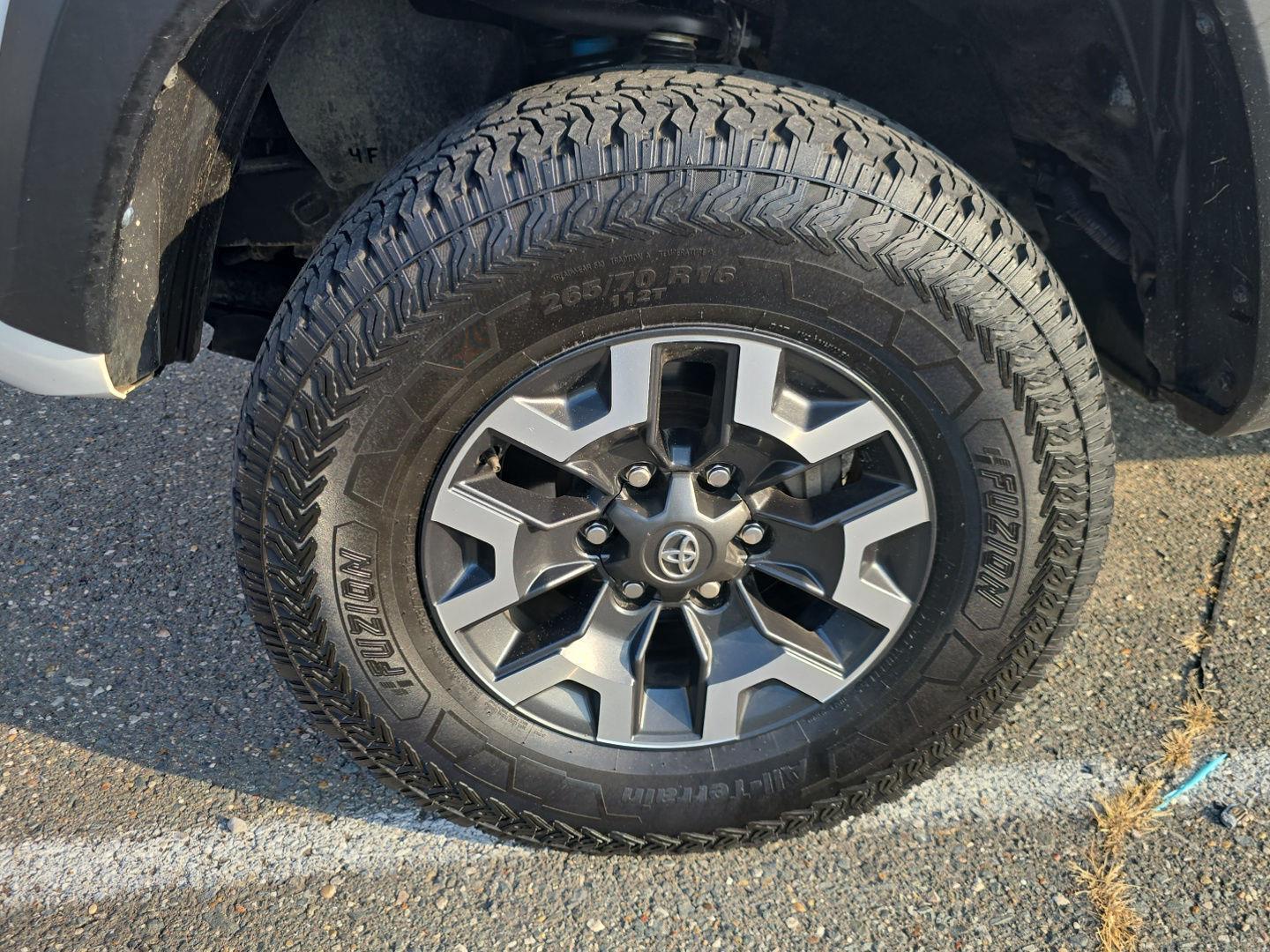 2022 Toyota Tacoma TRD photo 7
