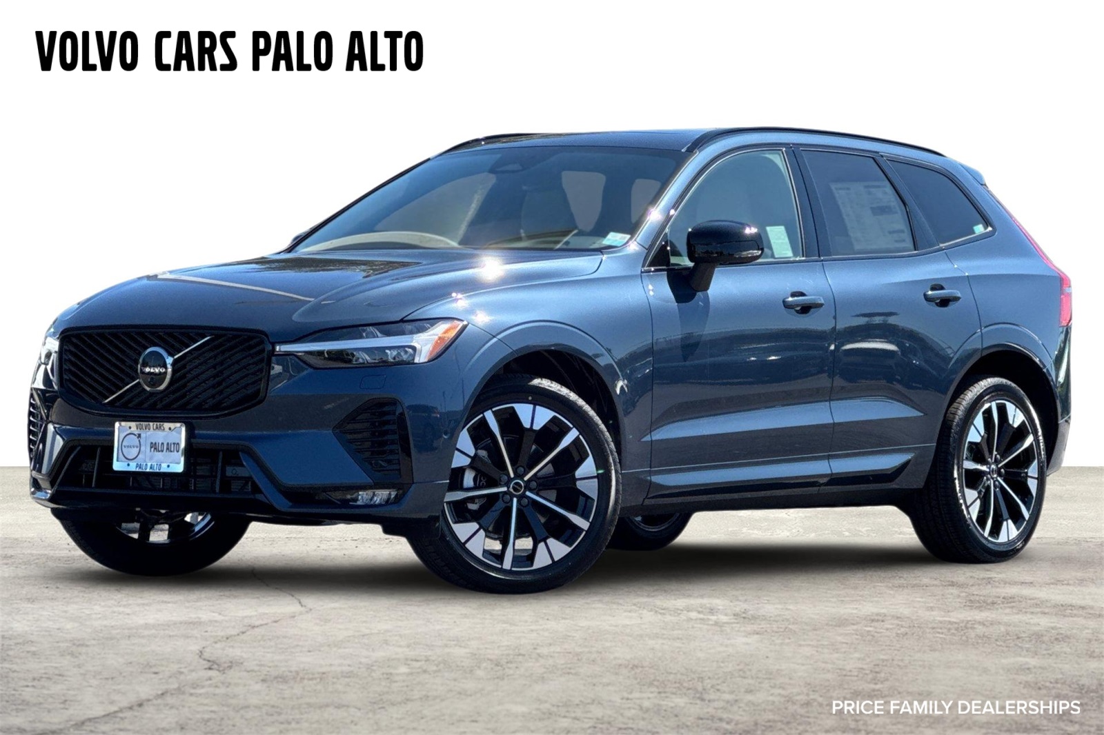 2026 Volvo XC60 Plus's photo