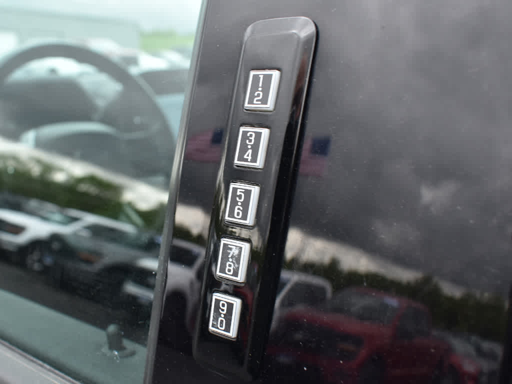 2021 Ford F-150 Lariat photo 16