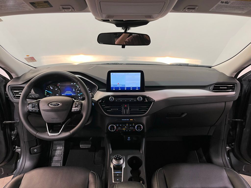 2022 Ford Escape Hybrid SEL photo 17