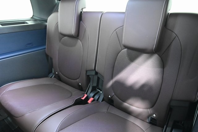2025 Volkswagen ID. Buzz Pro Plus photo 8