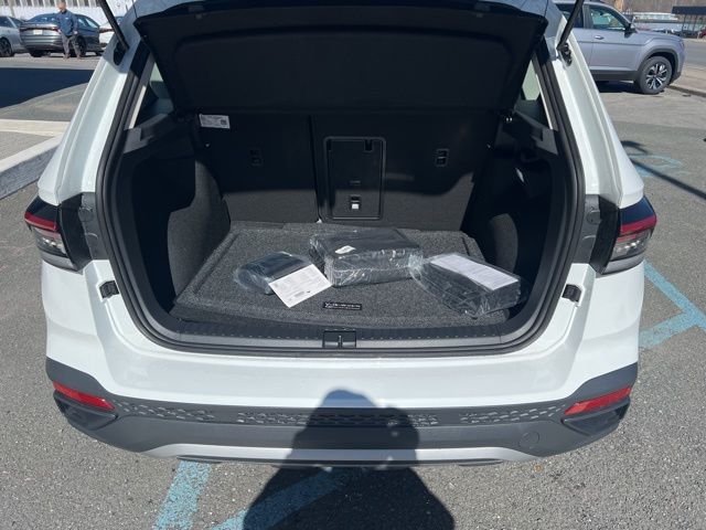 2025 Volkswagen Taos S photo 7