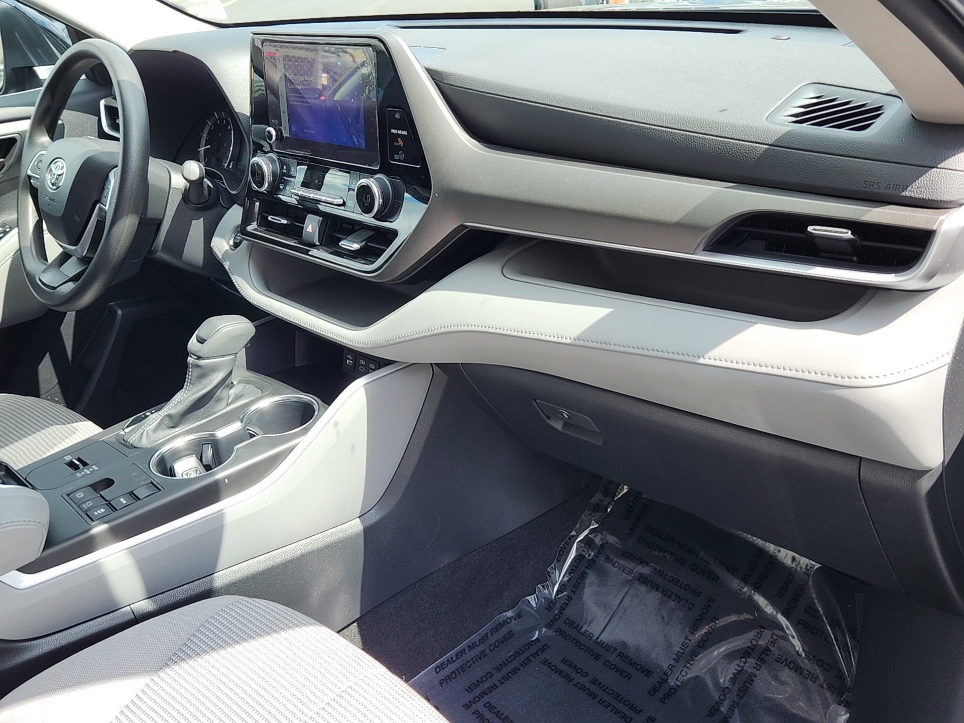 2023 Toyota Highlander L photo 30