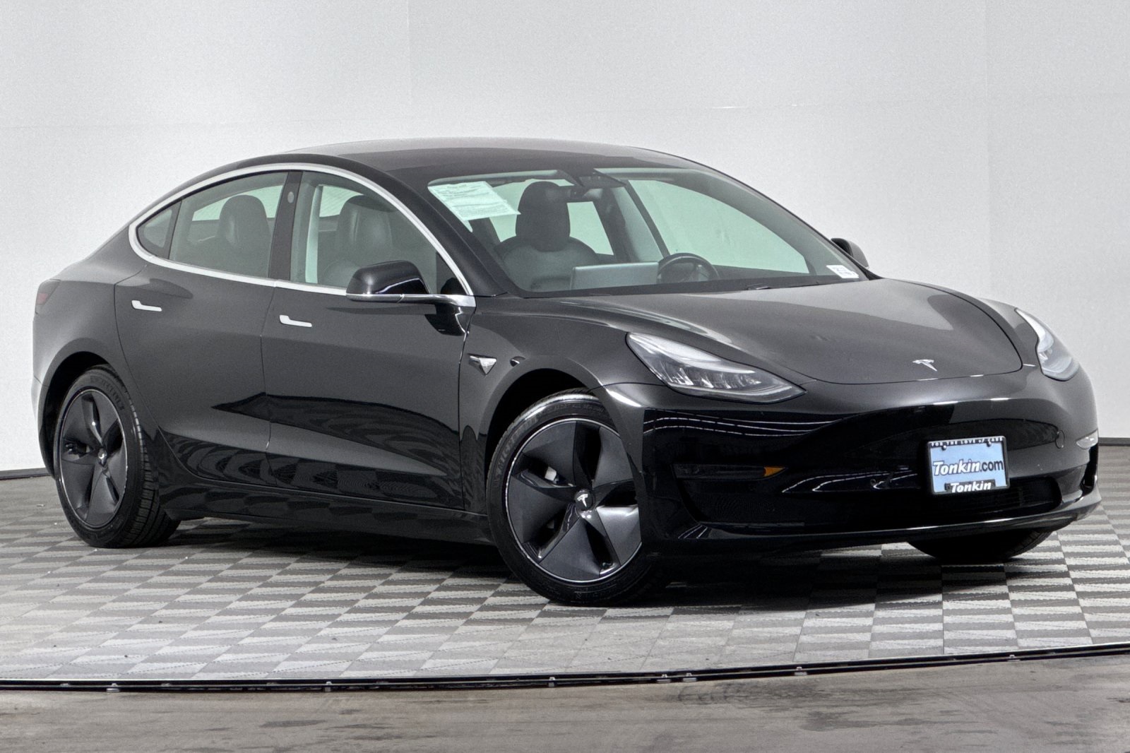 2018 Tesla Model 3 Long Range photo 2