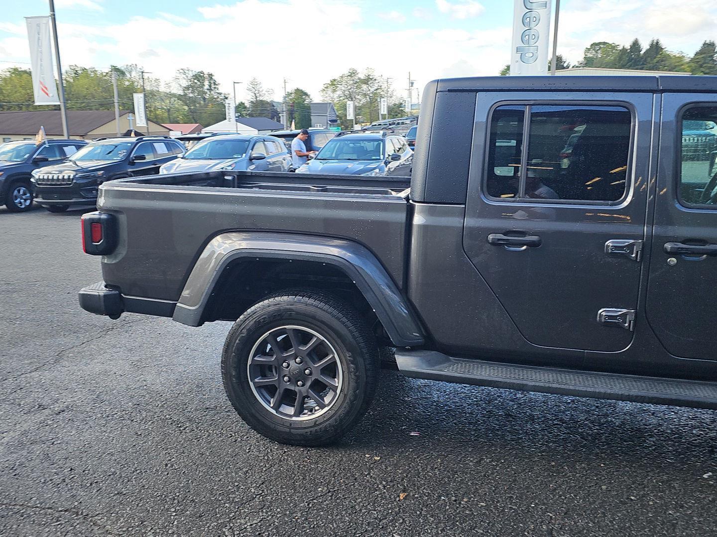 2022 Jeep Gladiator Overland photo 4