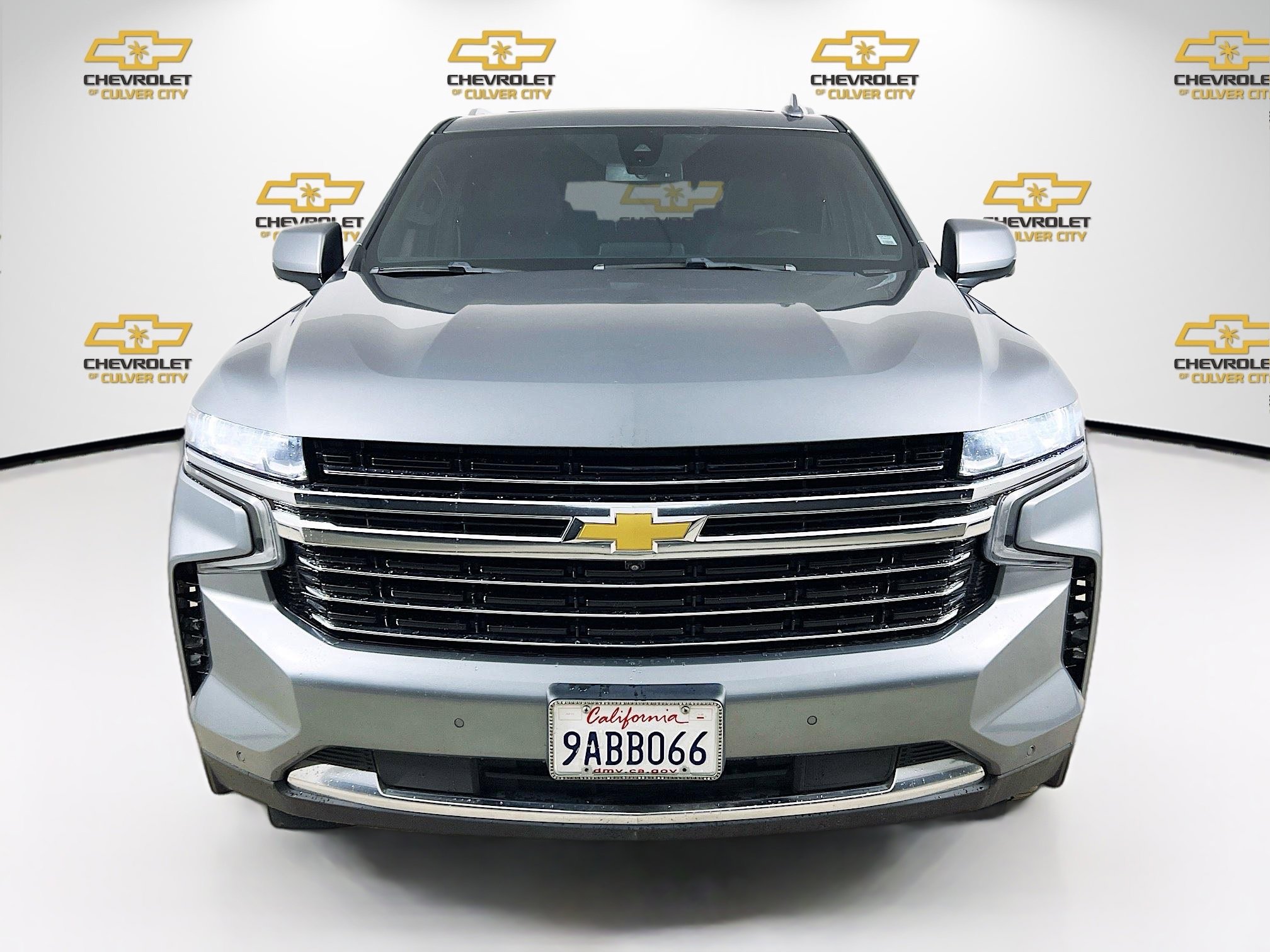 2022 Chevrolet Tahoe LT photo 2