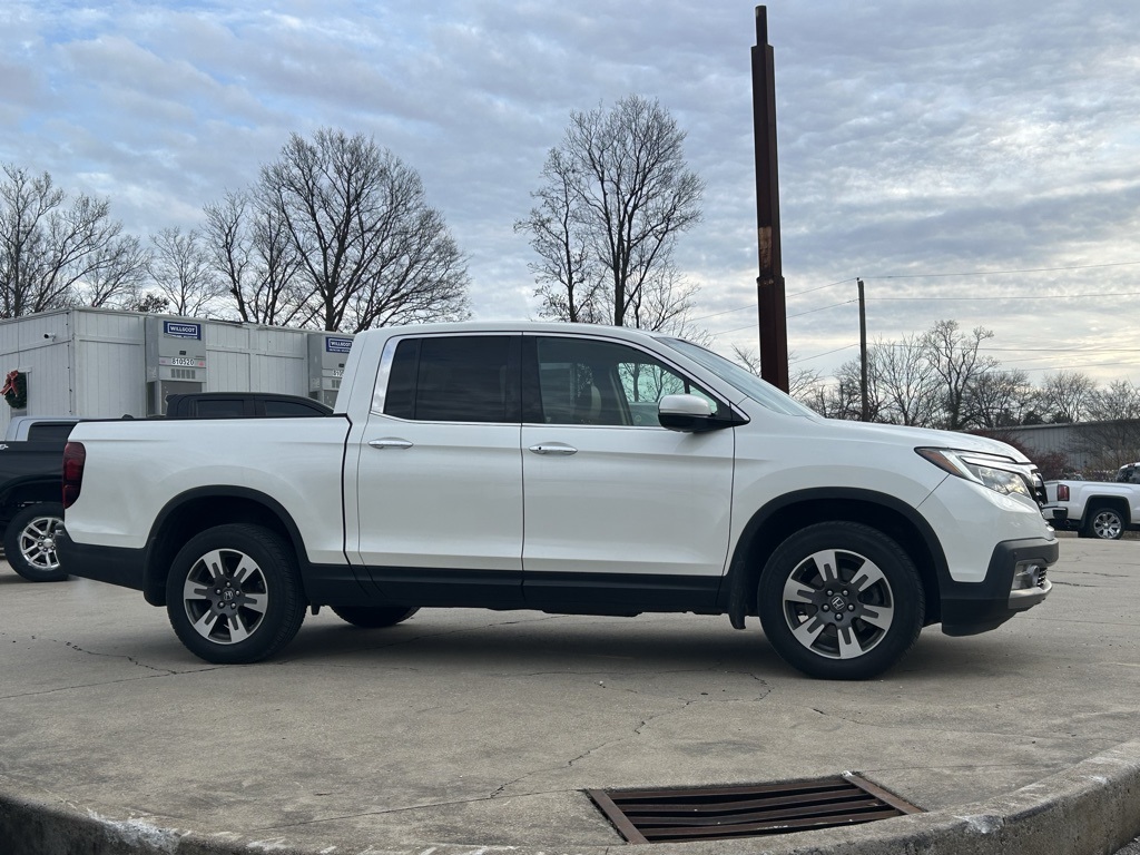 2017 Honda Ridgeline RTL-E photo 3