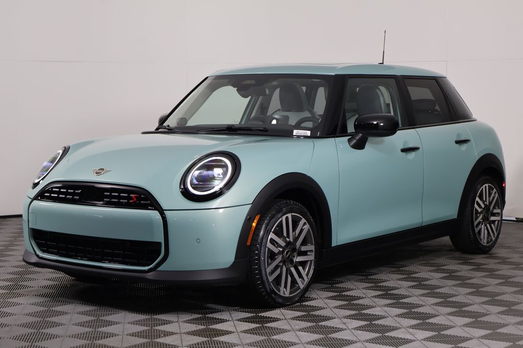 2026 MINI Hardtop 4 Door S's photo