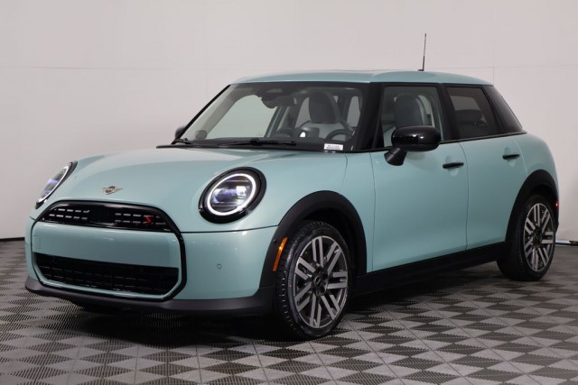 2026 MINI Hardtop 4 Door S's photo