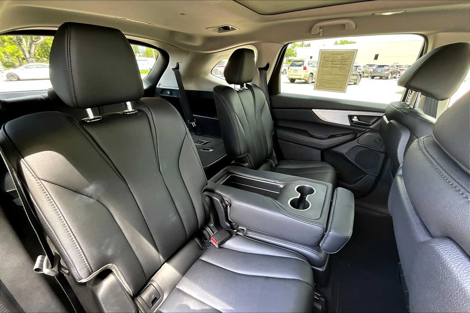 2025 Acura MDX SH-AWD photo 18
