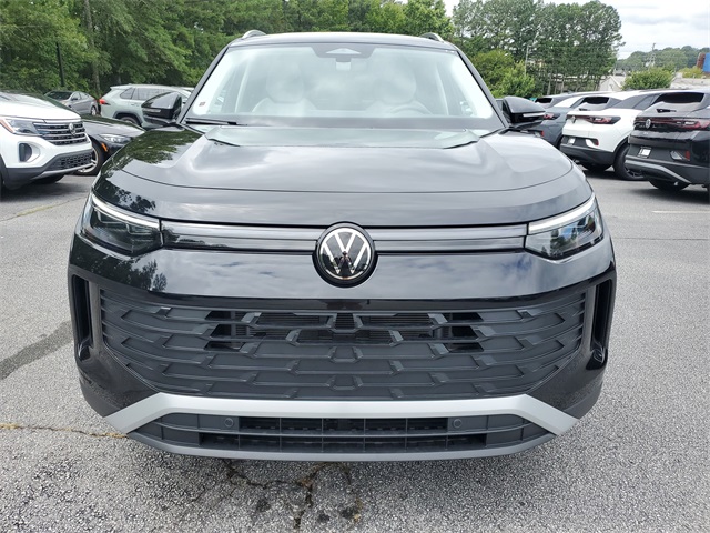 2025 Volkswagen Tiguan SE photo 2