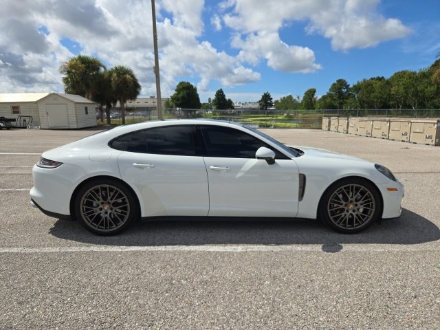 2022 Porsche Panamera 4 Platinum photo 5