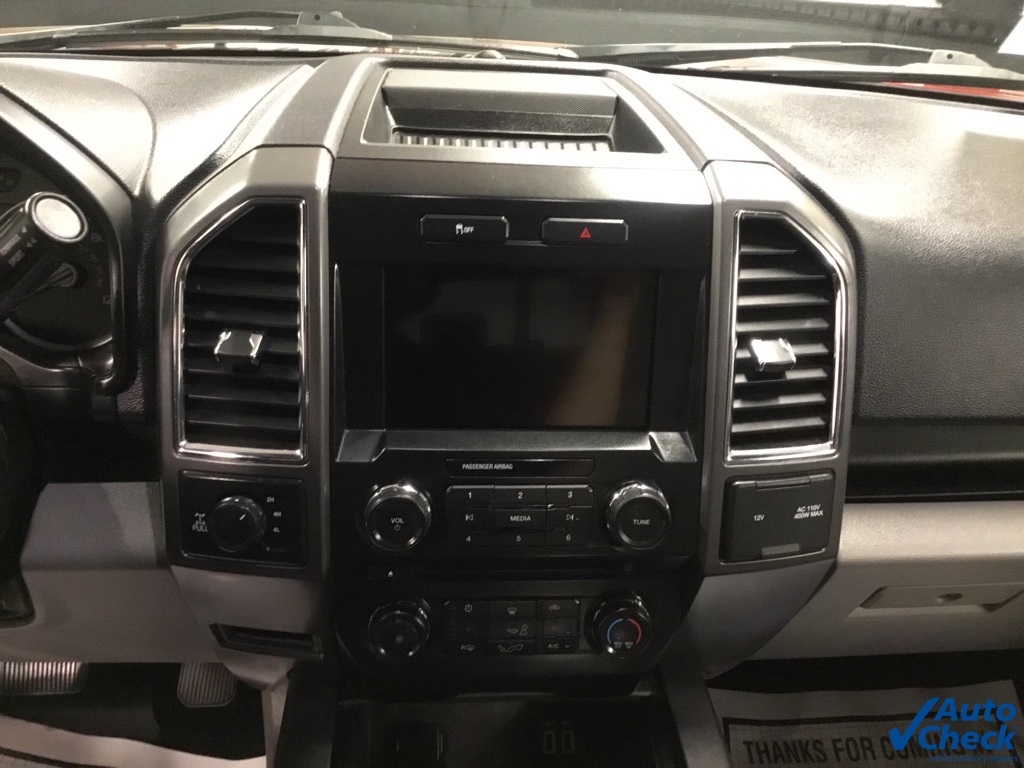 2016 Ford F-150 XLT photo 45