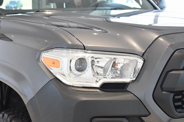 2021 Toyota Tacoma SR 4x4 Access Cab photo 2