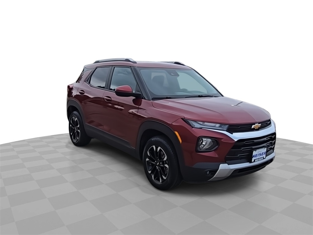 2022 Chevrolet Trailblazer LT photo 2