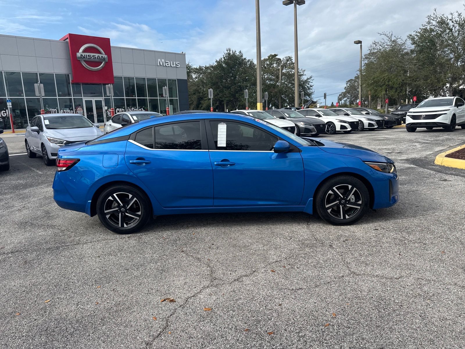 2025 Nissan Sentra SV photo 4