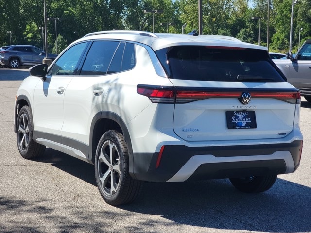 2025 Volkswagen Tiguan SE photo 2