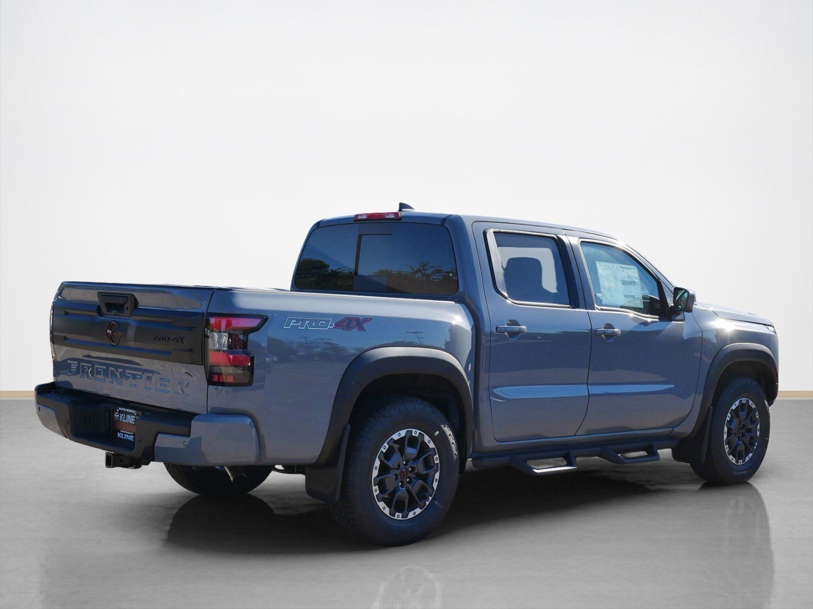 2026 Nissan Frontier Crew Cab PRO-4X photo 2
