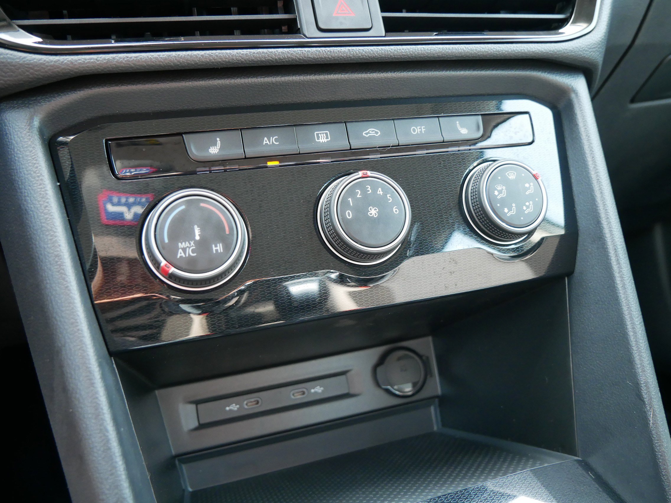 2025 Volkswagen Taos S photo 15