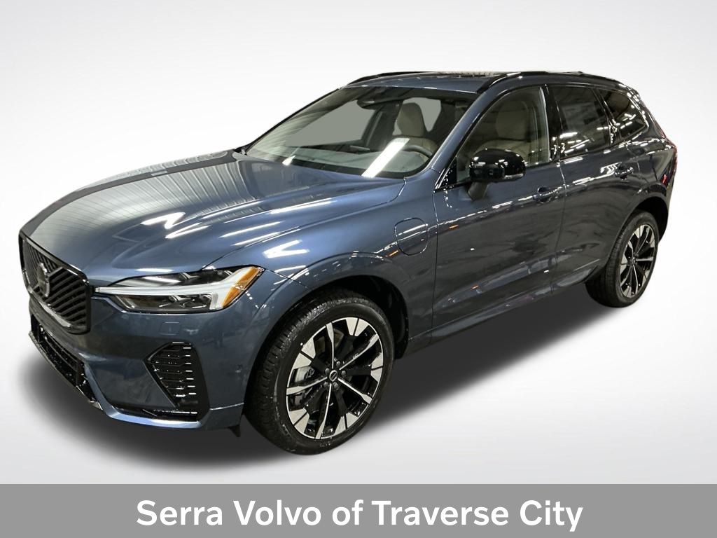 2026 Volvo XC60 Plus's photo