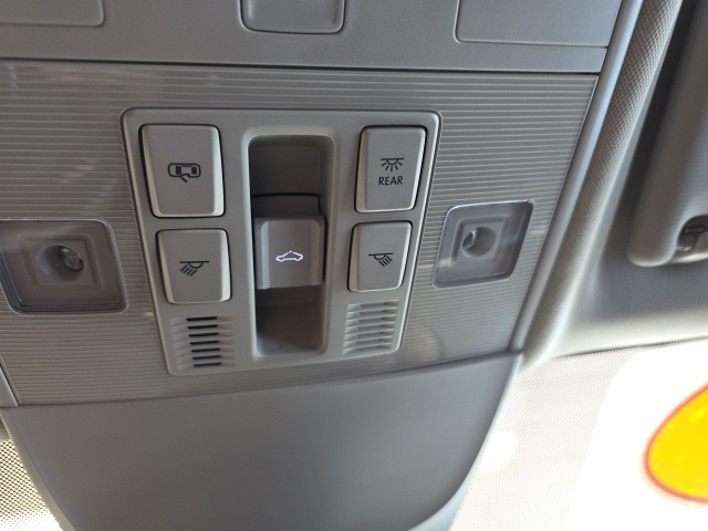 2023 Volkswagen Taos SEL photo 20
