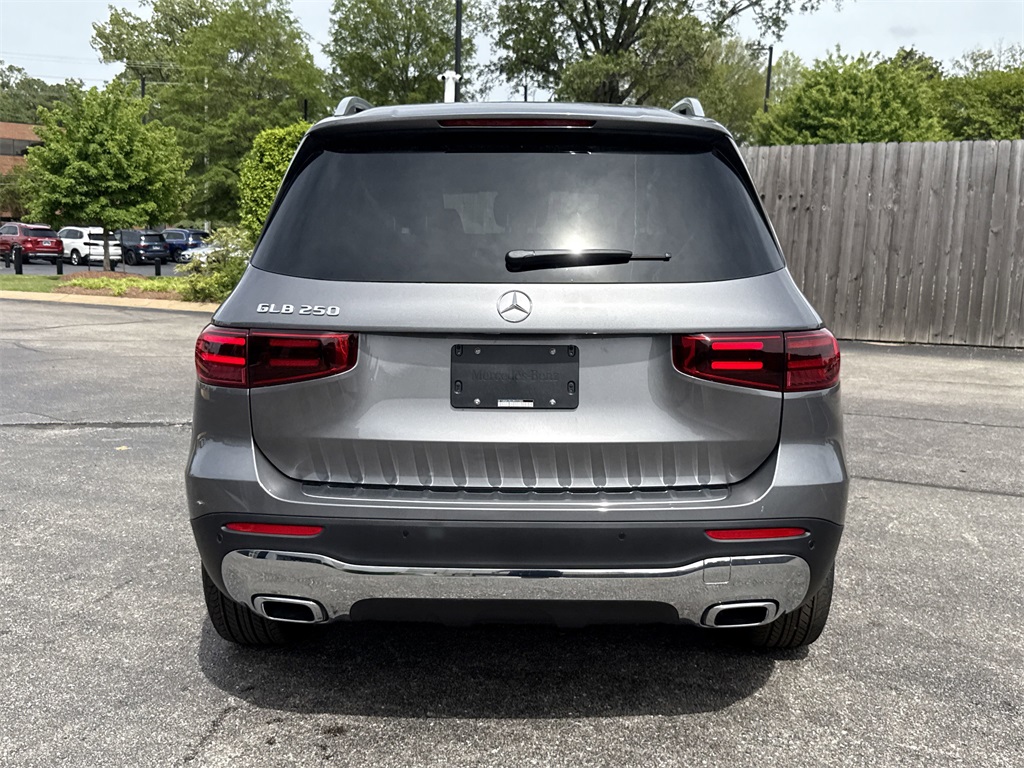2025 Mercedes Benz GLB 250 photo 4