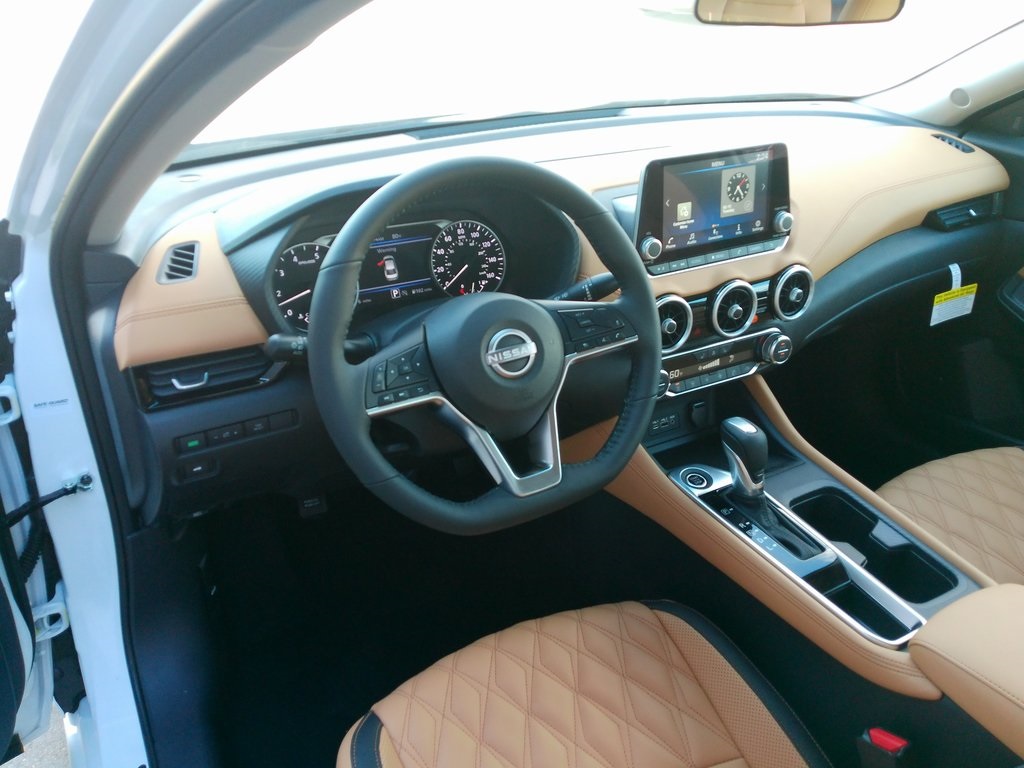 2025 Nissan Sentra SV photo 10