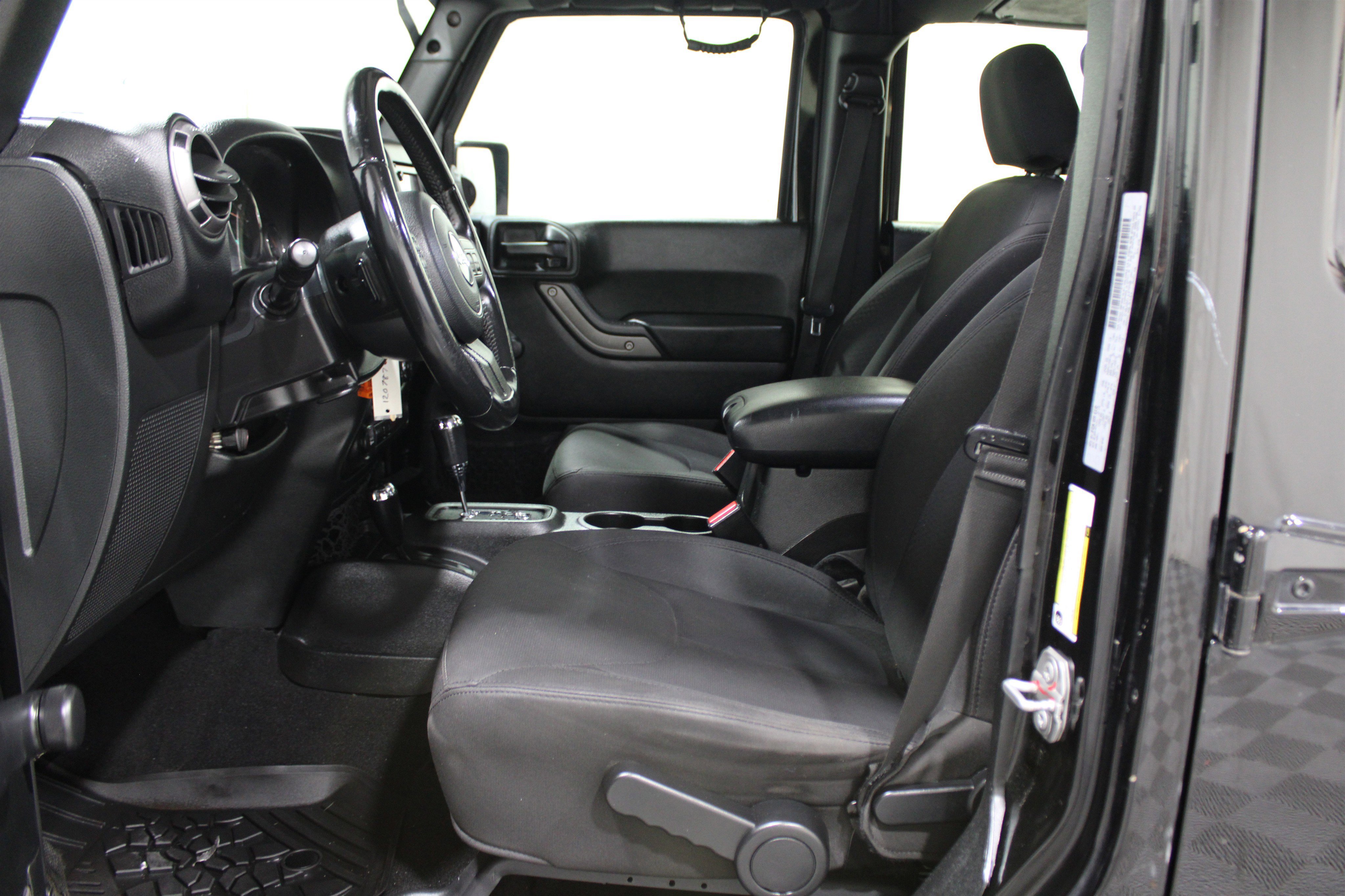 2018 Jeep Wrangler Unlimited Sport photo 3