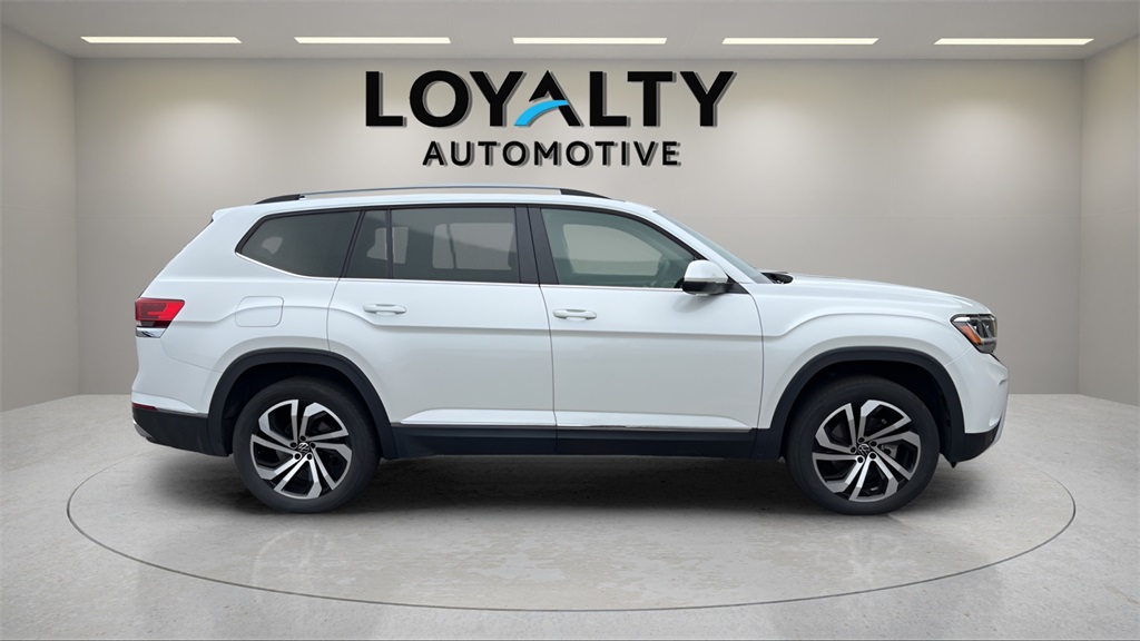 2022 Volkswagen Atlas SEL photo 6