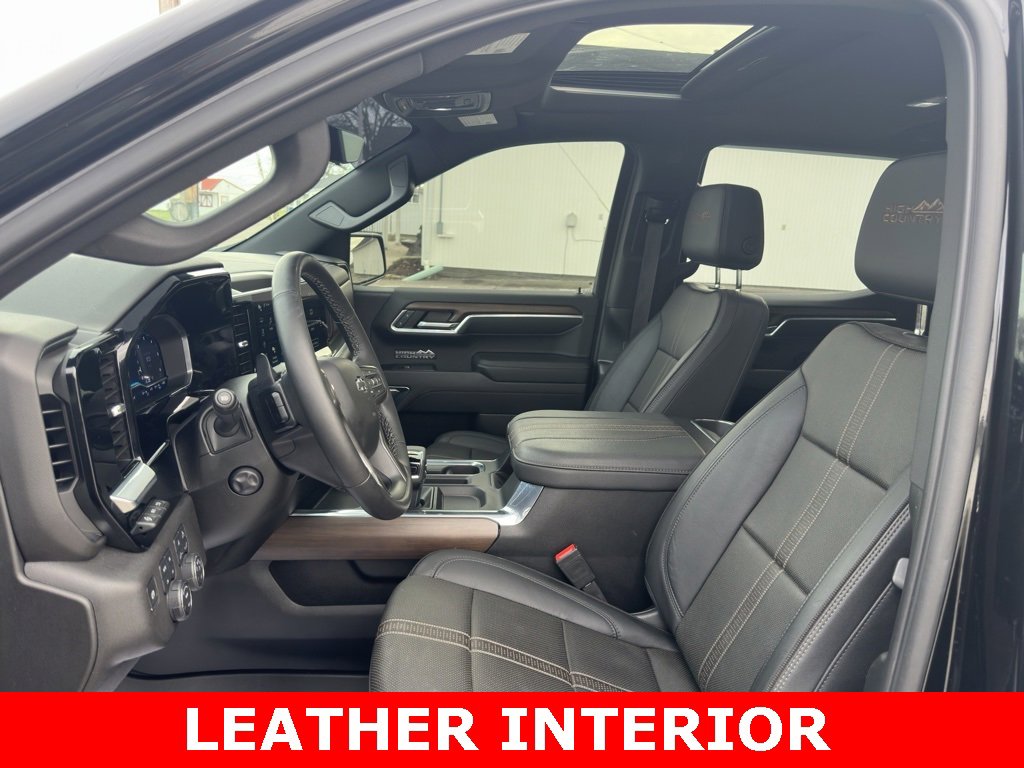 2024 Chevrolet Silverado 1500 High Country photo 2