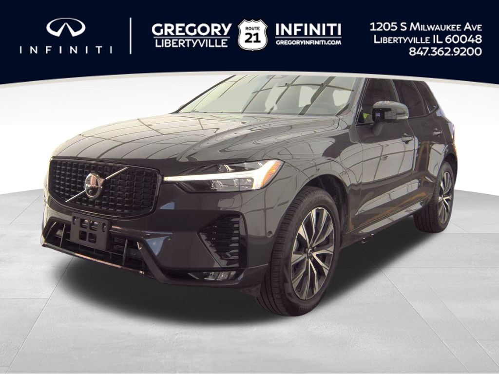 2025 Volvo XC60 Plus's photo