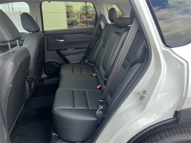 2025 Nissan Rogue SL photo 19