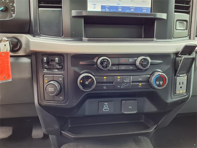 2025 Ford F-250 XLT photo 9