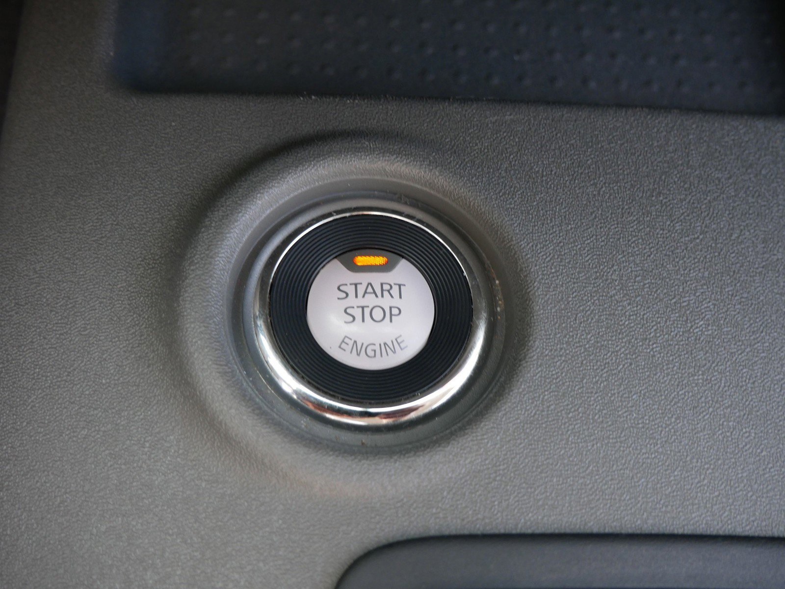 2020 Nissan Frontier SV photo 17