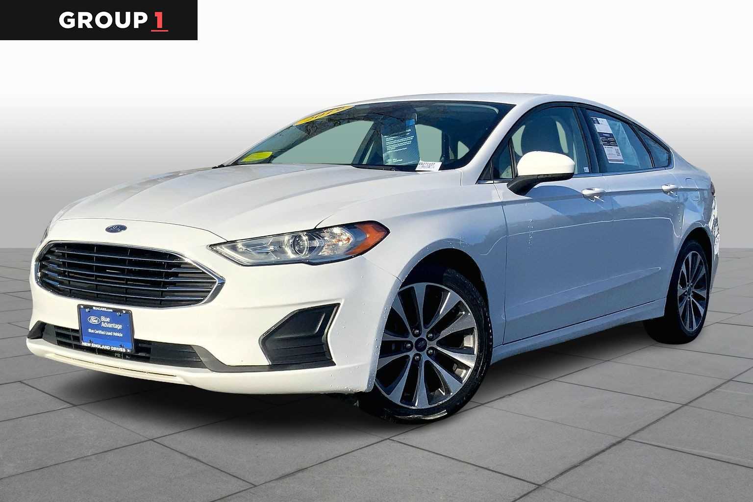 2019 Ford Fusion SE's photo