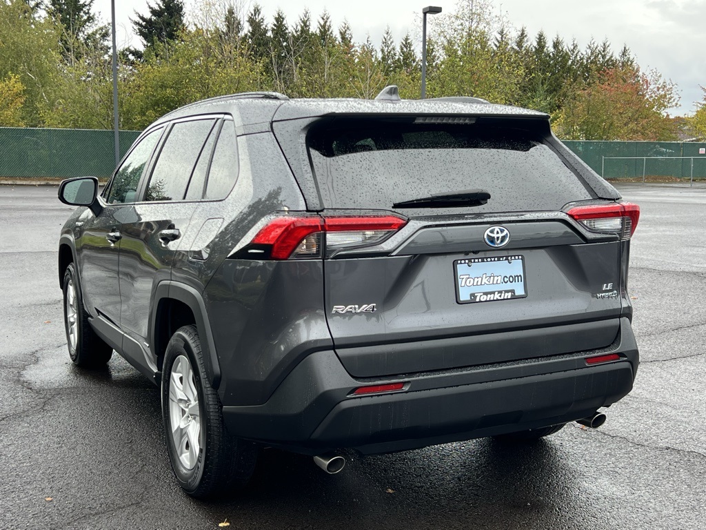 2021 Toyota RAV4 Hybrid LE photo 3
