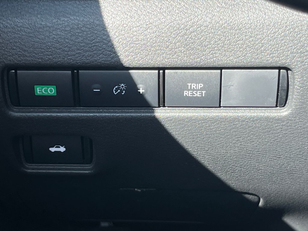 2025 Nissan Sentra SV photo 17