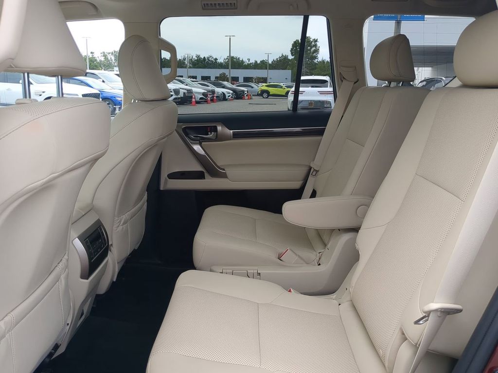 2021 Lexus GX 460 Premium photo 13