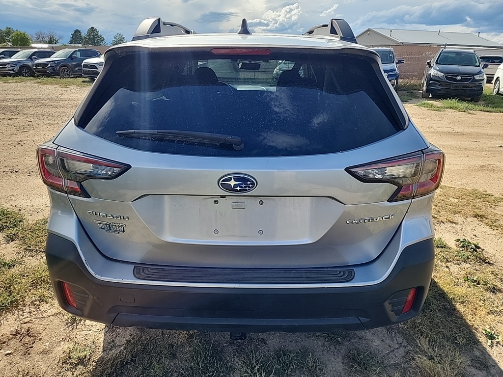 2022 Subaru Outback Premium photo 4