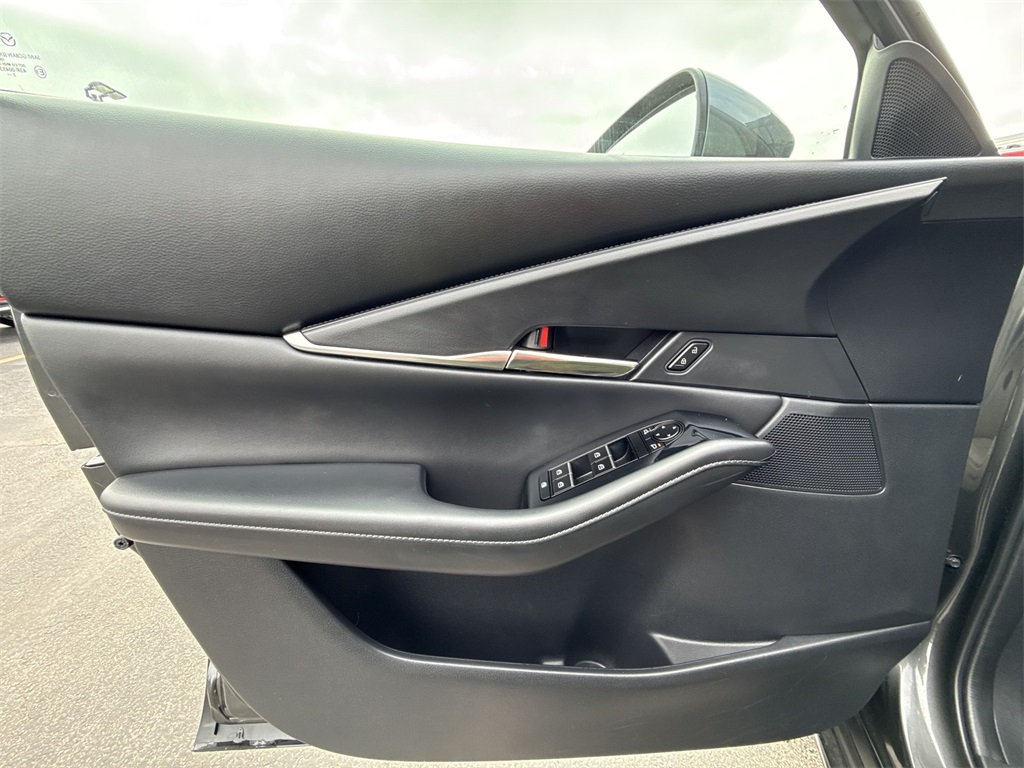 2023 MAZDA CX-30 - Image 12
