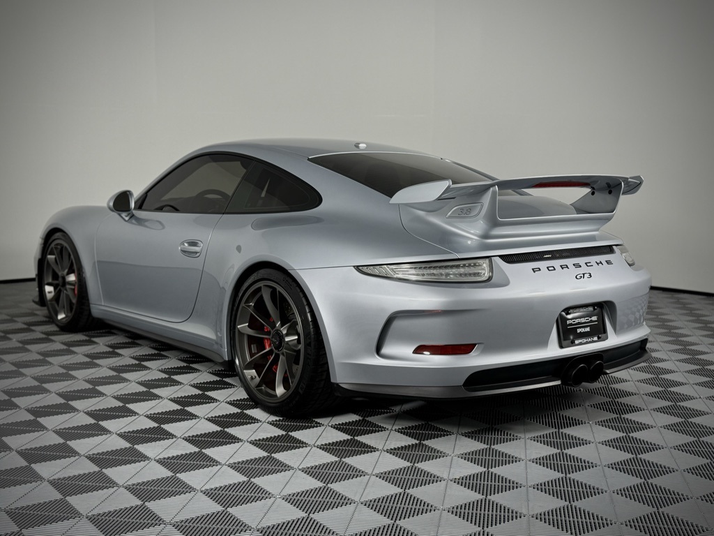 2016 Porsche 911 Turbo S photo 3